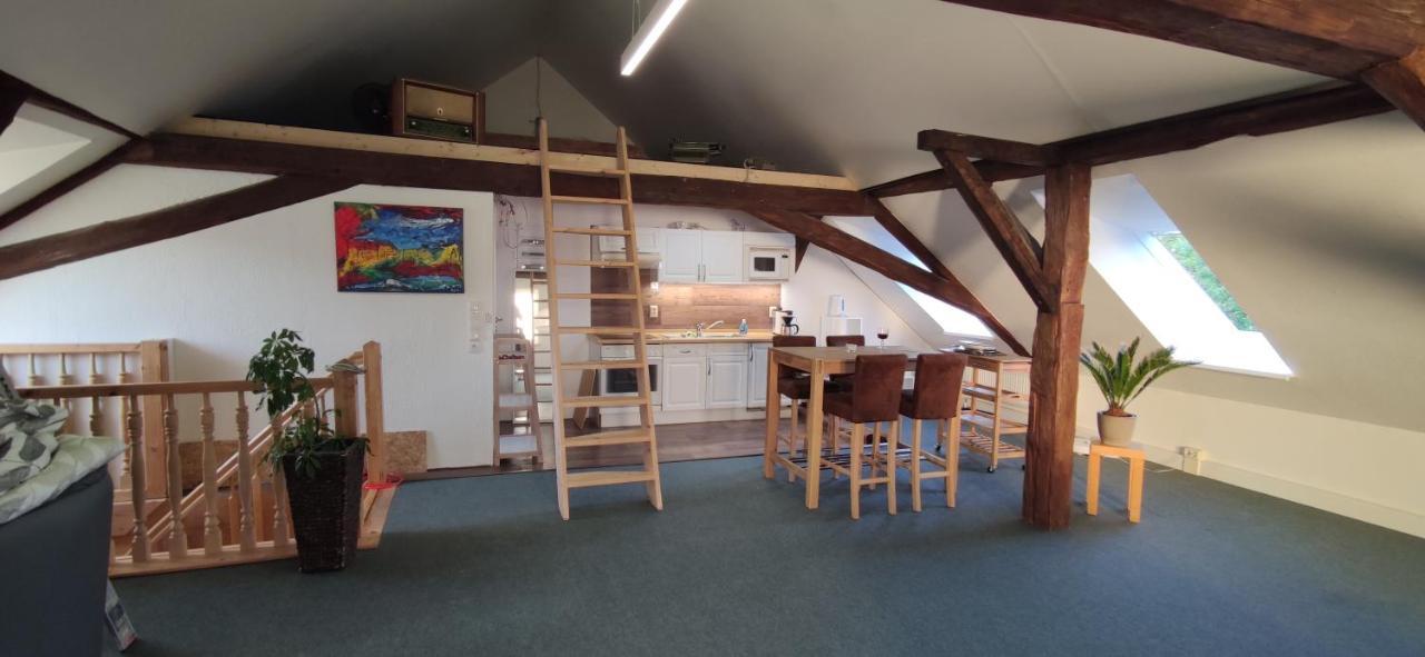 Zentrumsnahes Wohnen In Der Alten Schule Am Apartment